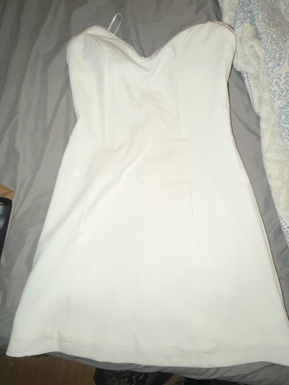 Elegant Strapless Sweetheart Mini Dress in White